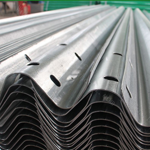 Barrera de Seguridad Galvanizada con Forma de Ola para Carreteras - Product Image 5