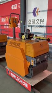 Nouveau rouleau à béton vibratoire à double tambour 600D 6HP avec moteur <span class=keywords><strong>Honda</strong></span>, force de compactage de 25KN, capacité de compactage de <span class=keywords><strong>30</strong></span>%, faible coût d'entretien - Product Image 6