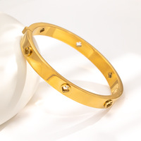 Gelang Baja Anti Karat Lapis Emas 18K Desain Bunga dengan Kancing Tersembunyi, Trendi untuk Unisex, Hadiah 2026