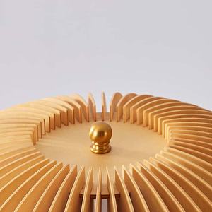 Lampadaire trépied en bois massif de style nordique avec abat-jour à lattes en forme de champignon | Luminaire créatif pour salon - Product Image 4