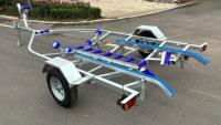 Remorque bateau HOIRO Poly Bunk Style 5,5 m galvanisée à essieu simple avec frein hydraulique, capacité de charge 750 kg pour jet ski et petit bateau