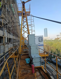 Grúa Torre de Segunda Mano de 10 Toneladas QTZP125-ZJT6018 con Motor de Conversión de Frecuencia Completa, Caja de Cambios y Rodamientos de Alta Eficiencia 125 - Product Image 5