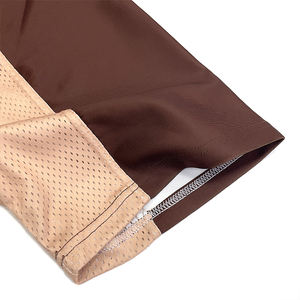 เสื้อฟุตบอลแนวสตรีทอเมริกันเสื้อฟุตบอลทรงโอเวอร์ไซส์ระบายอากาศตาข่ายพิมพ์ซับลิเมชันตามสั่ง - Product Image 6