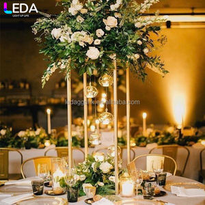 Centro de mesa metálico de lujo LEDA de alta calidad, soporte para flores dorado para mesa de boda o fiesta - Product Image 1