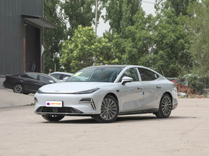 Starshine 8 130Km EM-i Version Premium Voiture Hybride Rechargeable à Haute Efficacité avec Recharge Rapide - Product Image 1