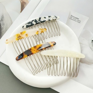 Peine para el cabello portátil, ecológico, de acetato vintage, con diseño de dientes anchos y huecos, versátil para el cuidado del cabello - Product Image 1