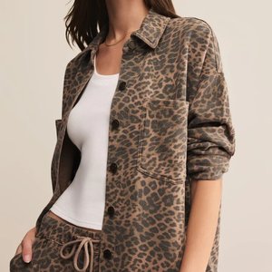 Veste de créateur vintage pour <span class=keywords><strong>femme</strong></span> sur mesure Chemise en jean à imprimé léopard décontractée Confortable <span class=keywords><strong>et</strong></span> respirante Manches longues Shacket pour <span class=keywords><strong>femme</strong></span> - Product Image 1