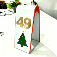 Porte-numéro de table en plastique de style A pour fête de Noël avec design en forme de tente pour affichage sur table