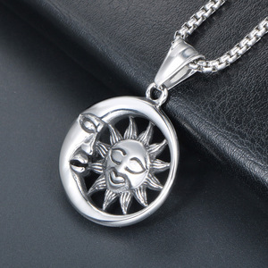 Collar con colgante de sol y luna, diseño de cara redonda de acero inoxidable, joyería de moda para hombre, regalo SP762 - Product Image 4