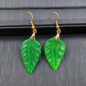 Boucles d'oreilles en pierre précieuse de jade, bijoux en or 18k, vert naturel, sculpté, forme de goutte, vintage, nouveaux designs, tendance - Product Image 3