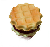 Jouets anti-stress tendance en forme de gâteau gaufre trois couleurs, en PU, imitation alimentaire réaliste, à remontée lente, souples et moelleux, vente en gros