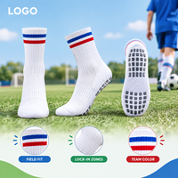 Chaussettes de football renforcées à rayures, profil mince, pour crampons, avec tableau de tailles, rayures blanches à trois couleurs sur le bord, pour une adhérence sécurisée sur le terrain