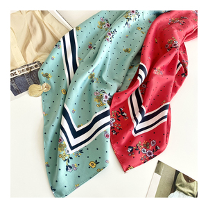 Nhà Sản Xuất Bán Buôn Tùy Chỉnh Nhỏ Vuông Khăn Ưa Thích Hijab Cho Phụ Nữ Tùy Chỉnh In - Product Image 3