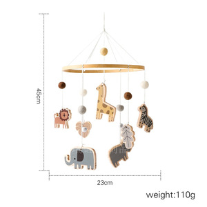 Móvil Musical de Madera para Bebés con Interacción Acústico-Óptica, Colgante Giratorio para Bebés de 0 a 3 Años, Compatible con Cochecitos - Product Image 3