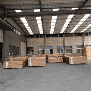 2025 nouvelle porte intérieure à noyau solide Beige adaptée aux animaux de compagnie avec rabat magnétique Design moderne pour chambres salons et salles de bain - Product Image 6