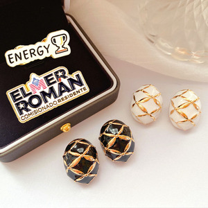 Bán Buôn Trâm Pins Của Phụ Nữ Ve Áo Pin Thiết Kế Dễ Thương Laser Khắc Tùy Chỉnh Phù Hiệu Tùy Chỉnh Kim Loại Men Pins - Product Image 6