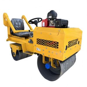 Compactador de rodillo de carretera vibratorio de doble tambor portátil Potente máquina de construcción con bomba y motor de componentes centrales - Product Image 2