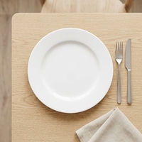 Ensemble de base de 6 assiettes plates rondes en porcelaine à motif uni