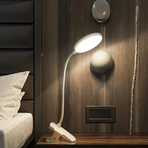 Lampe de <span class=keywords><strong>table</strong></span> de chevet LED blanche moderne vente directe d'usine prise de charge USB <span class=keywords><strong>pliable</strong></span> protection des yeux lecteur batterie lampes de bureau - Product Image 1