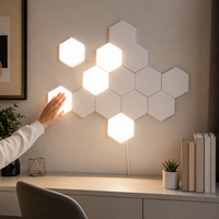 Lampe murale LED hexagonale à commande tactile, panneaux lumineux modulaires en nid d'abeille, éclairage décoratif intelligent pour la maison, chambre à coucher, bureau