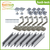 Système de fixation solaire pour toiture en tuiles SunX-Tech, rail en aluminium de type H anodisé pour le montage de modules photovoltaïques sur toiture en tuiles