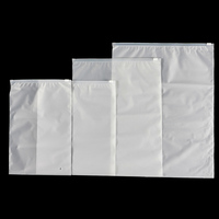 Sacs en plastique givrés à fermeture éclair avec logo personnalisé imprimé, sacs en plastique LDPE multi-tailles et multi-couleurs avec fermeture éclair pour vêtements et aliments