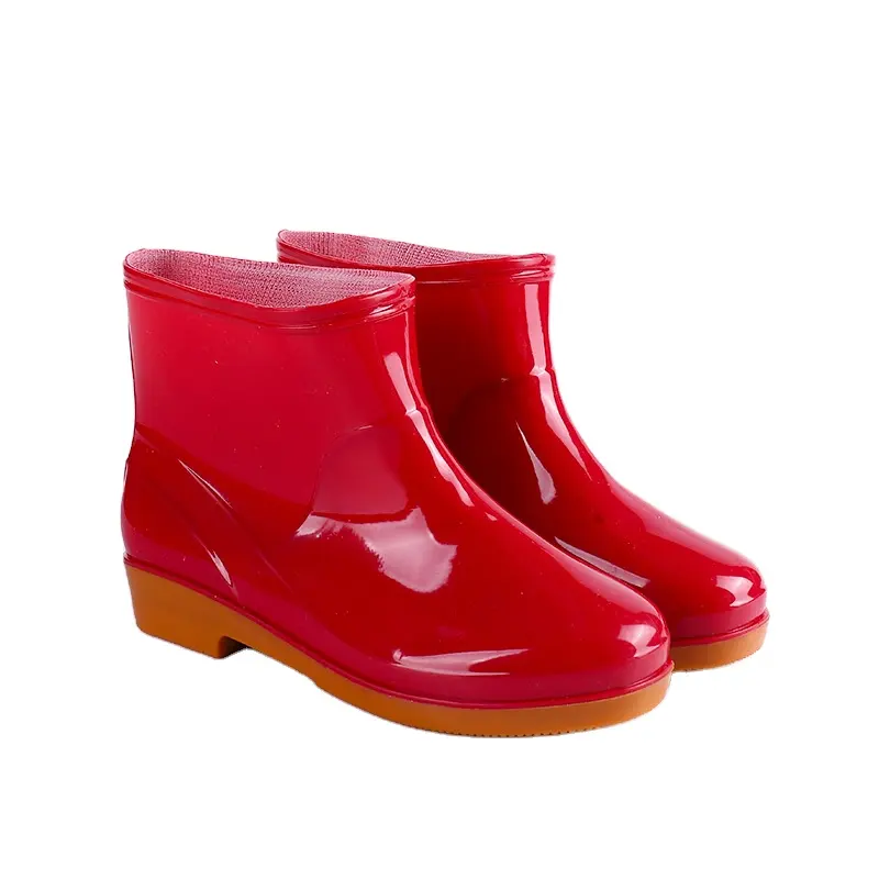 Bota de chuva feminina de borracha de PVC resistente ao desgaste, botas de chuva curtas antiderrapantes para mulheres, moda de baixo preço
