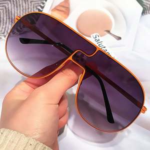 Gafas de Sol de Moda Retro 2022 para Hombre y Mujer, Montura Grande de Metal, Protección UV400, Estilo Piloto, Tamaño Grande - Product Image 1