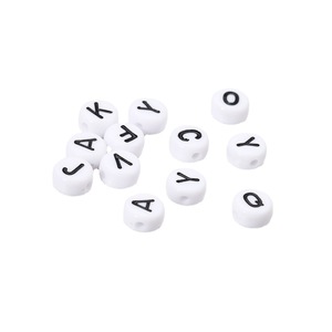 Perles en résine plastique blanches, 26 lettres de l'alphabet, perles en vrac pour collier DIY, chaîne de téléphone, fournitures artisanales, petite taille - Product Image 5