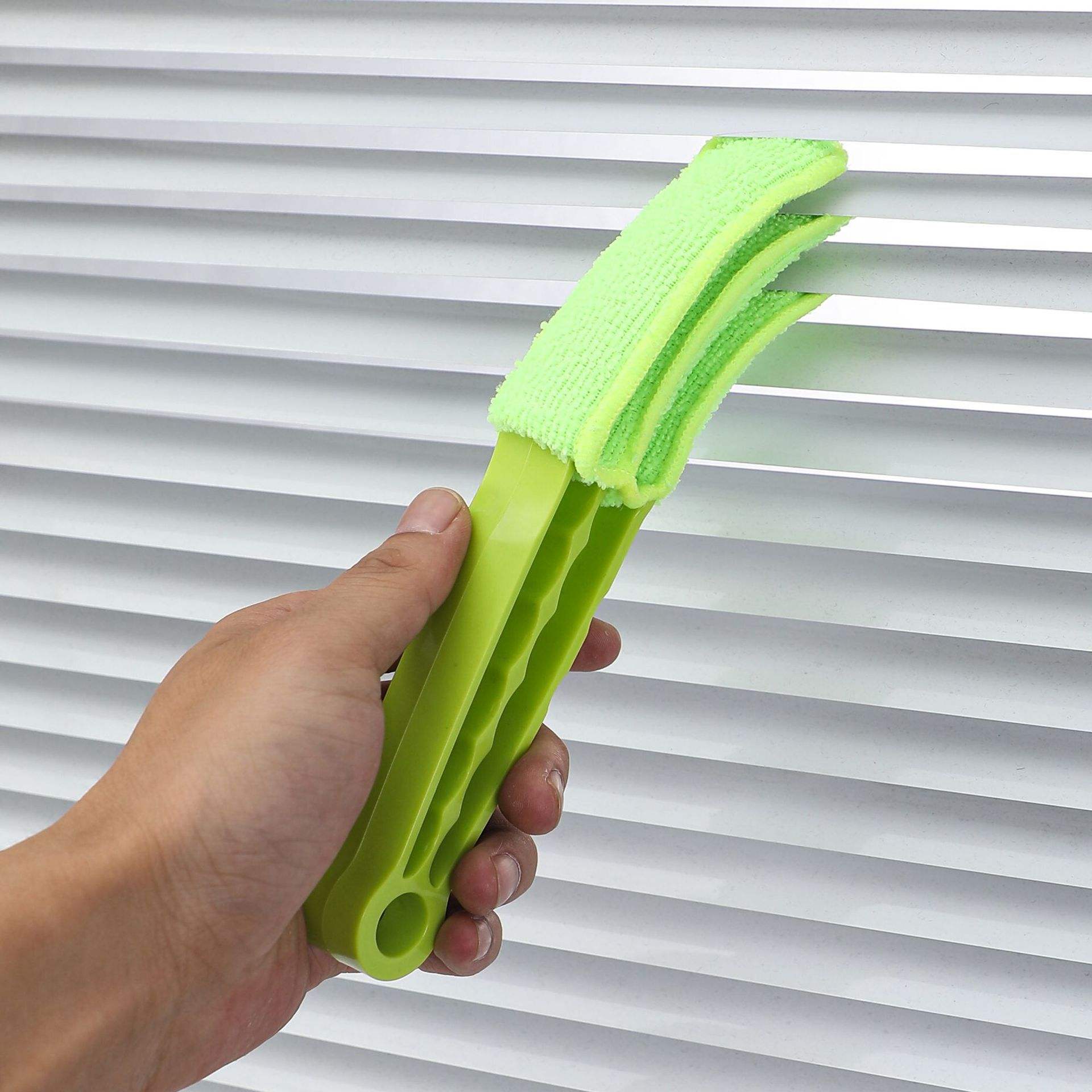 สีเขียวอ่อน