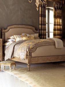 Letto King size in legno massello di rovere intagliato retrò in stile francese di lusso - Product Image 3