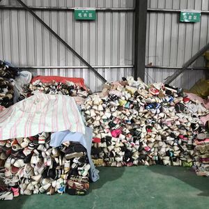 Оптовая продажа, дешевые в наличии, подержанные футбольные туфли, оригинальная обувь высокого качества для продажи - Product Image 5