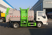 Camion à ordures JAC Kangling 4x2 5 m³ pour déchets alimentaires, chargement latéral, étanche, séparation sec-humide, collecteur pour restaurants