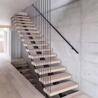 Escalier vertical CBMmart populaire à poutre simple, balustrade métallique, marches en bois massif chêne blanc pour usage résidentiel