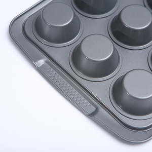 แม่พิมพ์เค้กเหล็กคาร์บอนทรงกลม 12 ถ้วย เครื่องมืออบขนมแบบไม่ติดกระทะ สำหรับใช้ในบ้าน - Product Image 3