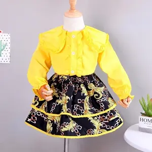 Весенний костюм для девочек, новинка 2021, юбка-рубашка для маленьких девочек, повседневный костюм из двух предметов в западном стиле для детей среднего и маленького возраста, осенняя одежда
