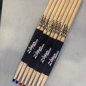 Juego <span class=keywords><strong>de</strong></span> Batería Completo <span class=keywords><strong>de</strong></span> Alta Calidad con Parches <span class=keywords><strong>de</strong></span> Nailon Coloridos y <span class=keywords><strong>Baquetas</strong></span> <span class=keywords><strong>de</strong></span> Arce Personalizadas 5A - Product Image 3