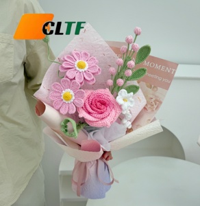 ช่อดอกไม้โครเชต์สไตล์ใหม่ CLTF 2026 ประณีต ดอกไม้โครเชต์คุณภาพสูง ดอกลิลลี่ถัก ดอกกุหลาบไทย ดอกไม้ผสม ดอกไม้แฮนด์เมด - Product Image 1