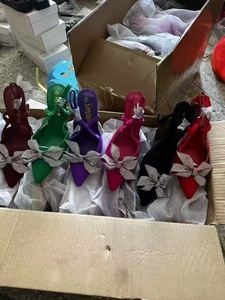Venta al por Mayor de Tacones Altos Nuevos para Mujer, Sandalias Nuevas para Mujer y Zapatos Individuales Africanos de Talla Grande con Diseños Mixtos - Product Image 4
