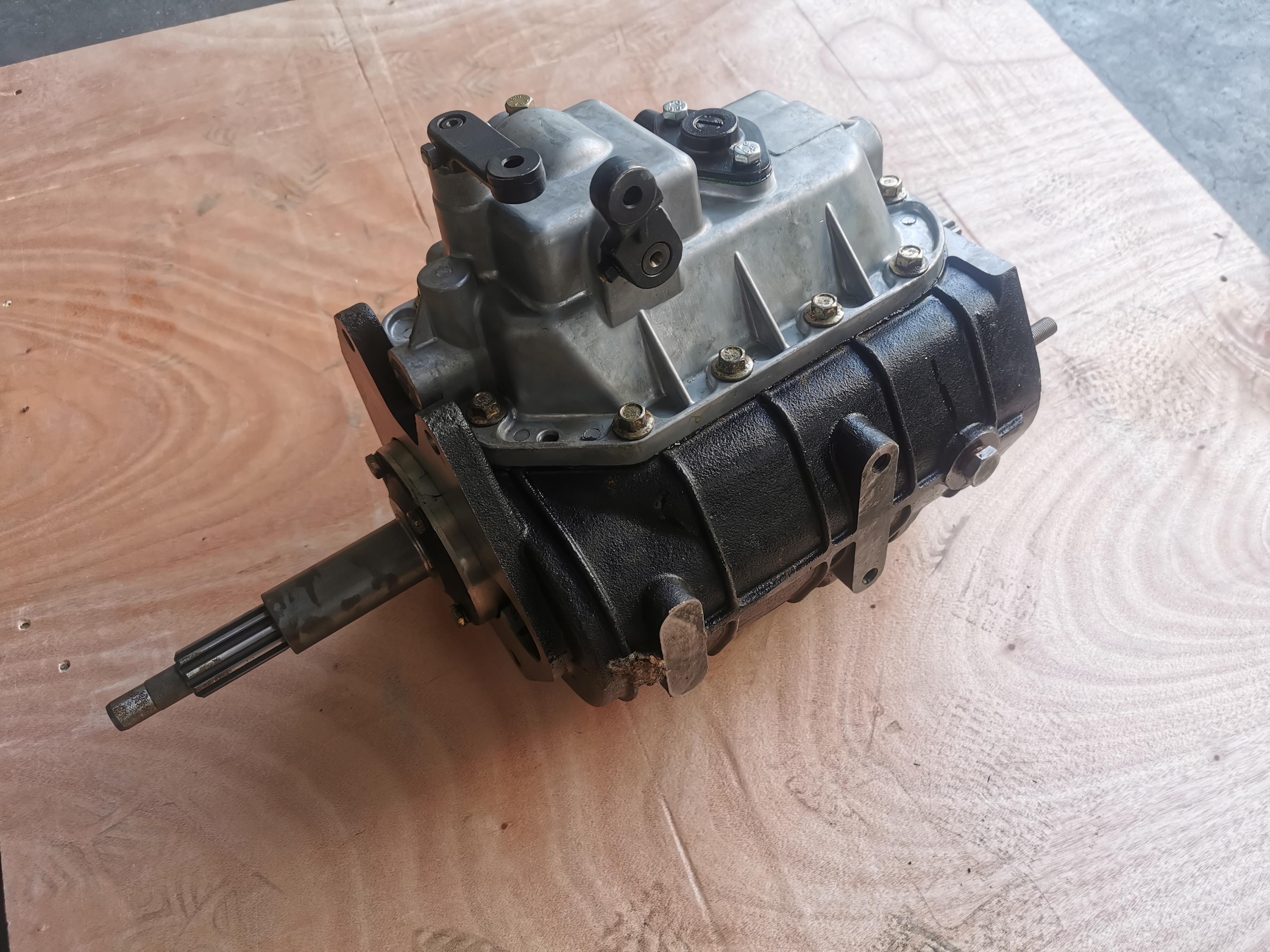 Wholesale New 5-Speed Transmission Gearbox for UAZ Trucks