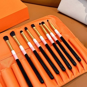 Juego de brochas de maquillaje portátiles, duraderas y fáciles de limpiar, venta al por mayor de fábrica. - Product Image 4