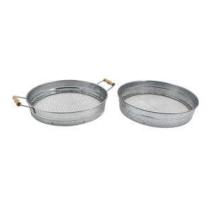 Tamis de jardin galvanisé 1/8 \ "1/4 \" 3/8 \ "1/2 \" avec manche en bois pour rempoter les pots de fleurs et les jardinières - Product Image 6