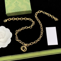 Vente en gros de bijoux de marque célèbre, collier, bracelet et boucles d'oreilles avec breloque lettre GG plaqué or