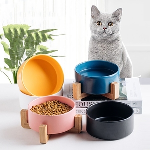 Bol pour <span class=keywords><strong>chat</strong></span> de haute qualité régime en céramique Double bol tout-en-un cadre en bois de bambou Protection du cou bol pour animaux de compagnie - Product Image 1