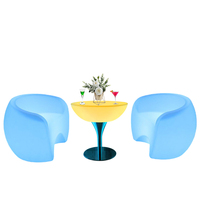 Tables et chaises de bar en plastique modernes avec éclairage LED étanche IP65 pour événements extérieurs et en cuisine