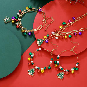 Vente en gros Cadeau de vacances de luxe en Europe et en Amérique Cloche colorée Joyeux Noël Boucles d'oreilles Colliers Bracelets Parures de bijoux - Product Image 3