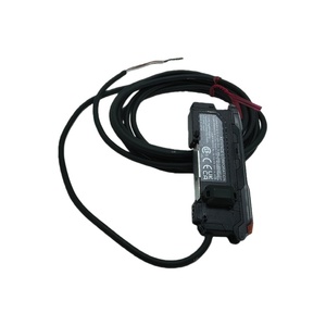 Unité d'extension laser séparée LR-XN12N 100 % neuve et de marque, avec sortie NPN et câble, en stock - Product Image 5