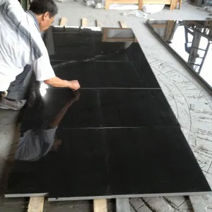 China Black Baumaterial Hochglanz polierte Fliesen Platte Galaxy Black Granite Preis für Boden 60*60 Granits äule für Zuhause