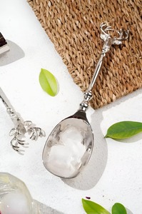 Juego de herramientas para cócteles de cuatro piezas con diseño de ciervo de la mejor calidad para mezclar bebidas, servir en fiestas y como colección de regalo, disponible para la venta. - Product Image 3