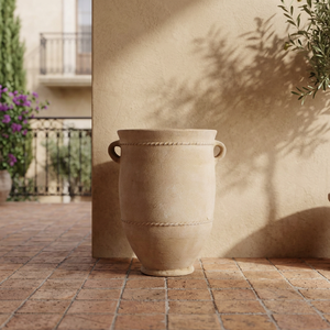 Grand vase de sol antique rustique en céramique terracotta avec doubles poignées et décoration en corde, poterie en argile beige sable - Product Image 3